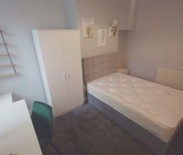 Brae St, Kensington. - Photo 5