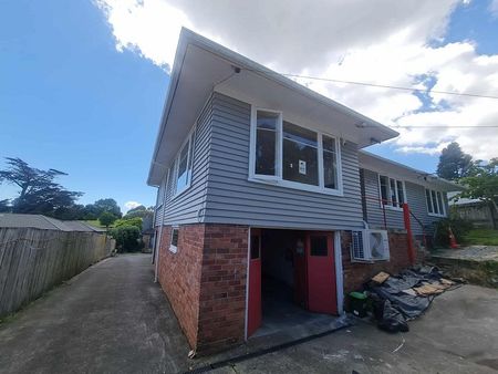 Nice Family Home in Hillsborough 4BR 2Bathroom - Photo 5