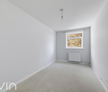 3 bedroom flat to rent - Photo 4
