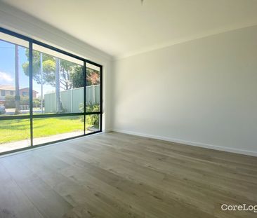 Spacious Family Home in the Heart of Bateau Bay - Photo 2