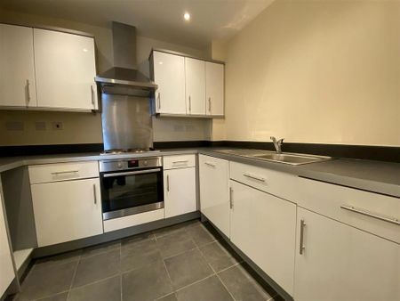 2 bedroom apartment to rent - Photo 4