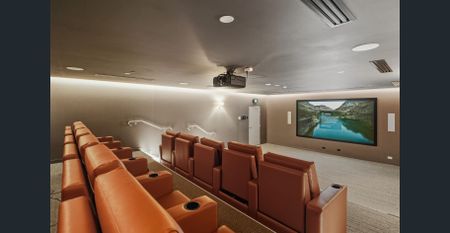 LUXURY SUB-PENTHOUSE APARTMENT FOR LEASE - Photo 3