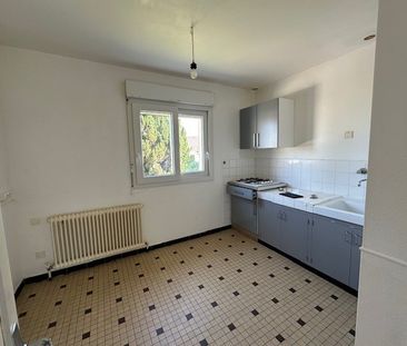 Location Maison 3 pièces 64m² ST BERTHEVIN 53940 - Photo 2