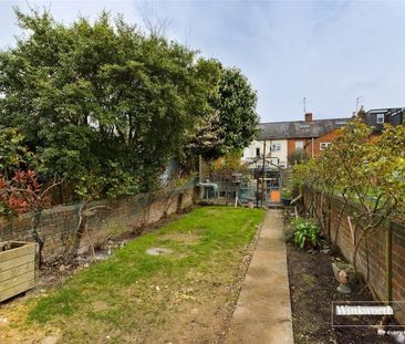 3 Bed Terraced House, Donnington Gardens, RG1 - Photo 5