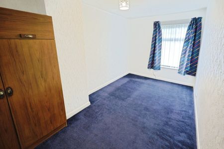 3 bedroom House To Let - Photo 3