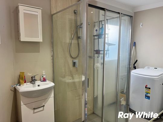 Nice Two Bedroom Granny Flat With Water Usage Included - Photo 1