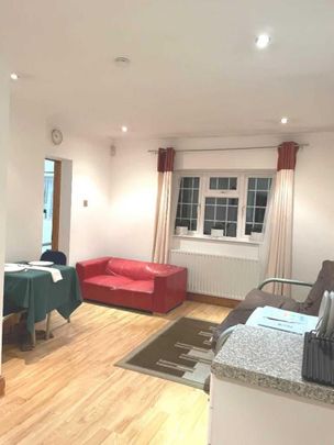 1 bedroom flat to rent - Photo 1