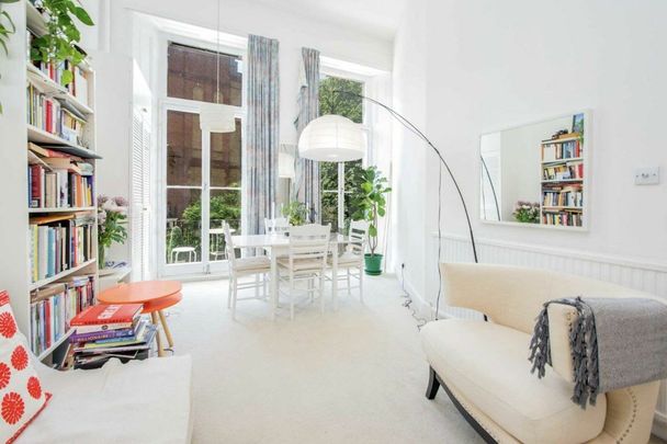 Nevern Square, Earls Court, SW5 - Photo 1