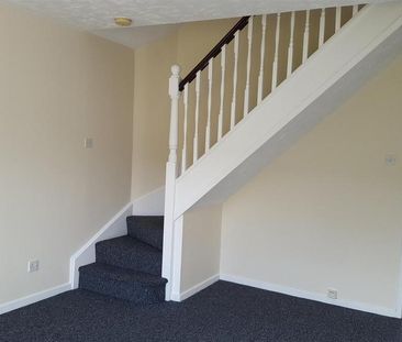 2 bedroom end of terrace house to rent - Photo 4