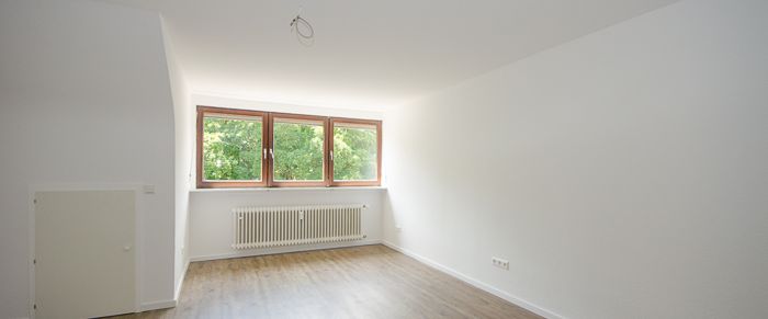 Frisch renovierte 2-Zimmer-Dachgeschosswohnung – ideal für Singles oder Paare - Foto 1