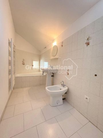 A louer Chateauneuf Du Pape Appartement 50 m2 1 chambre, bureau, petite terrasse, - Photo 5
