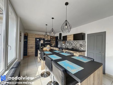 Location Maison 6 pièces 191 m2 à Hargicourt - Photo 4