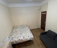 Studio Flat, Mount Pleasant Road, N17 - Photo 1