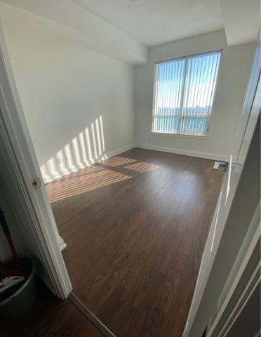 For Lease - 7161 Yonge Street Unit# 1828, Markham, Ontario - Photo 4