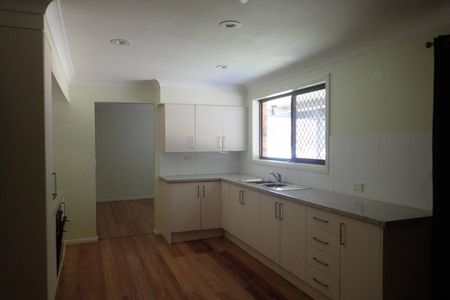 Family Home - Photo 4