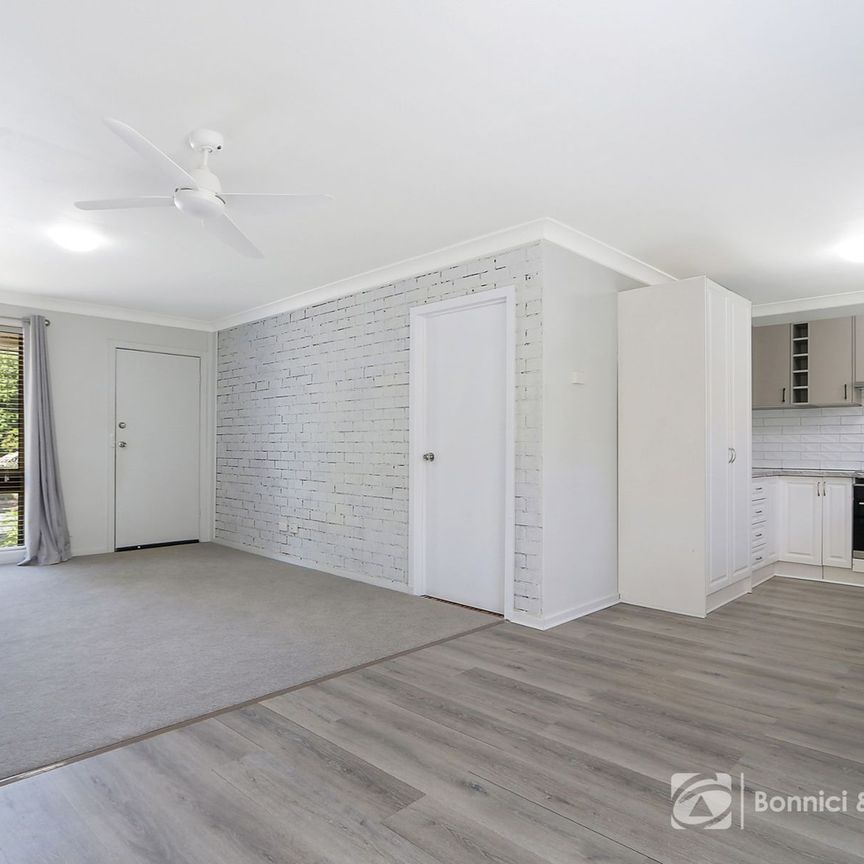 FRESH, LOW-MAINTENANCE LIVING IN SPRINGDALE HEIGHTS - Photo 1