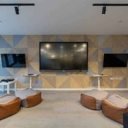 Platinum Studio - Photo 1