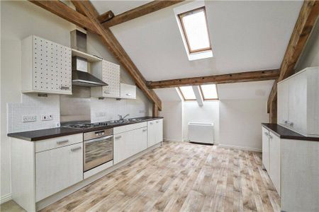 2 bedroom penthouse to rent - Photo 3