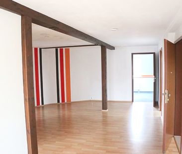 Exklusive Dachgeschosswohnung mit Turmzimmer! - Photo 1