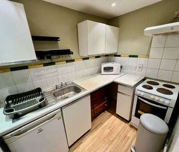 Studio Flat, Bedford Hill, SW12 - Photo 4