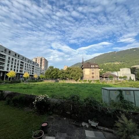 Bel appartement de 2.5 pièces entièrement rénové au rez-de-chaussée - Photo 1