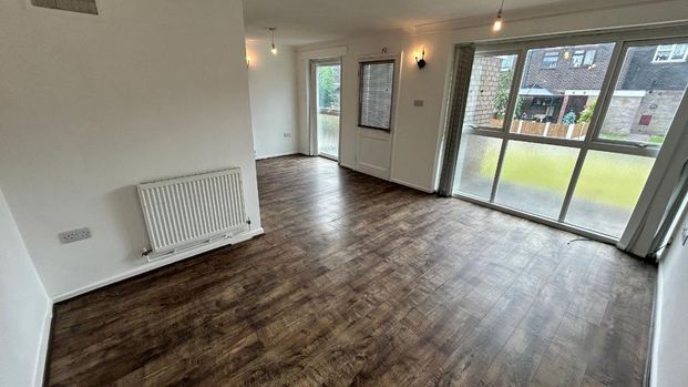 2 bedroom terraced house to rent - Photo 1