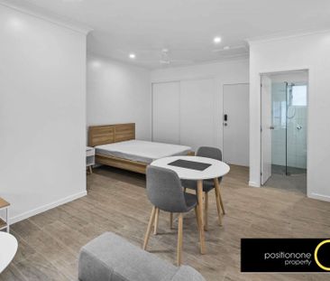 Very Large Partially Furnished Air Conditioned Studio - Photo 6