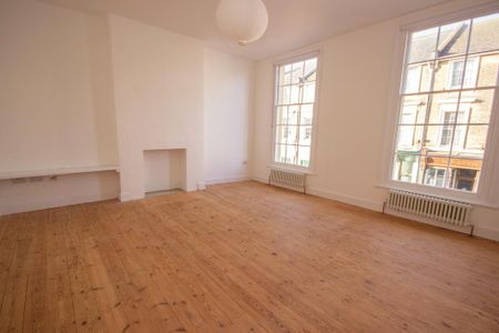 4 bedroom townhouse to rent - Photo 2