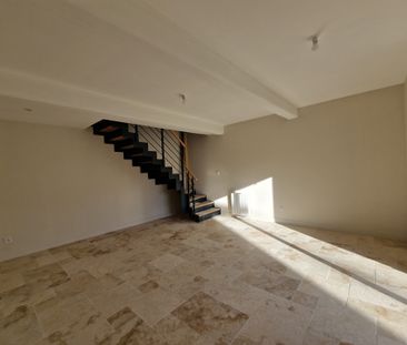 Location Appartement 5 pièces 107m² CAILLOUX SUR FONTAINES 69270 - Photo 4