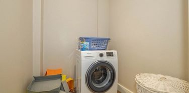 High Street, Ashford, TN24 8SD, Kent - Photo 2