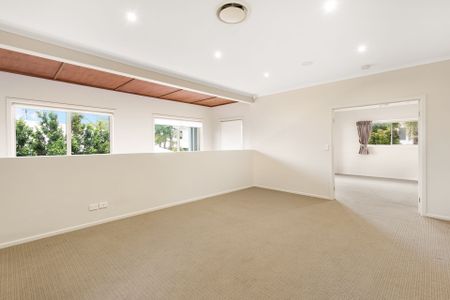 24 Ironhurst Place, - Photo 5