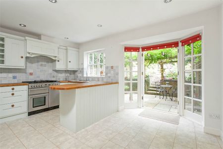 4 bedroom terraced house to rent - Photo 3