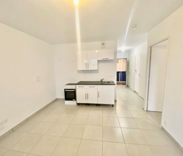 Location Appartement 2 pièces 38m² TOULON 83100 - Photo 4