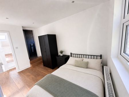 Room in a Shared House, Blackhorse Road, E17 - Photo 2
