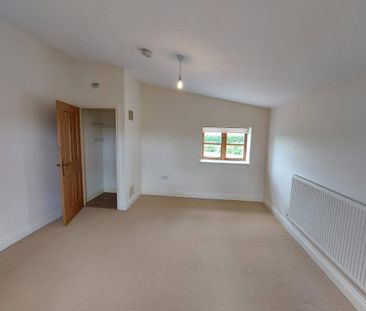 3 bedroom barn conversion to rent - Photo 2