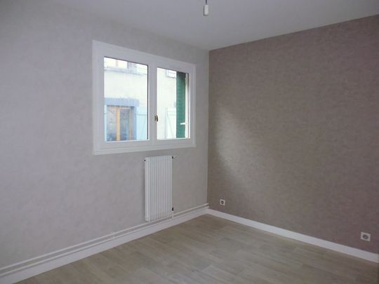 T4 63m2 / RIOM - Photo 1