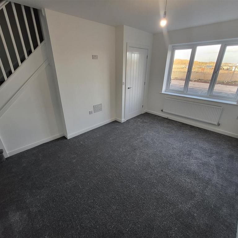 2 bedroom terraced house to rent - Photo 1