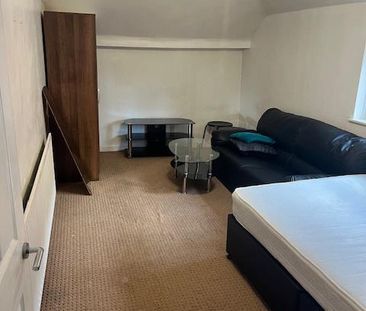 1 bedroom flat to rent - Photo 6