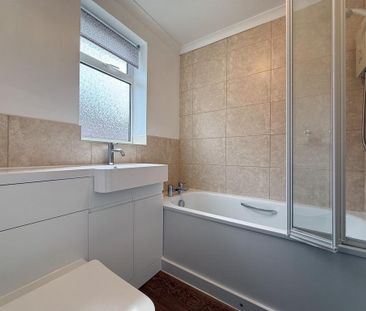 2 bedroom semi-detached bungalow to rent - Photo 6