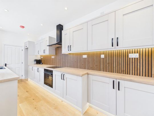 3 BED Terraced House To rent - Photo 1