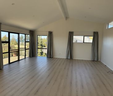 Property Management5 Moorgreen Heights, Torbay - House for Rent - Photo 2
