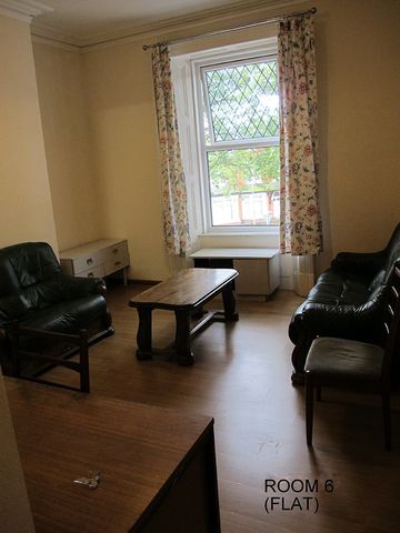 129 Warwick Road, Carlisle (STUDENT HOUSE) 10 rooms available August 2026 - Photo 3