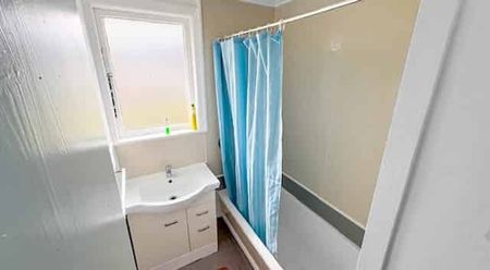 FOUR BEDROOMS TAUMARUNUI - Photo 4