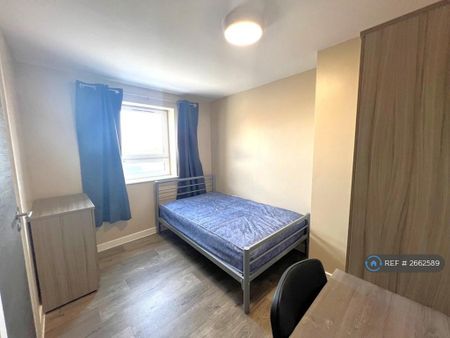 6 bedroom flat to rent - Photo 3