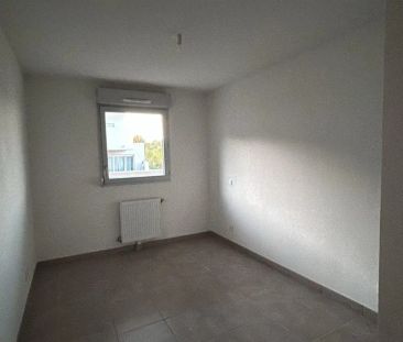 Appartement à louer 3 pièces 64m² - Photo 2