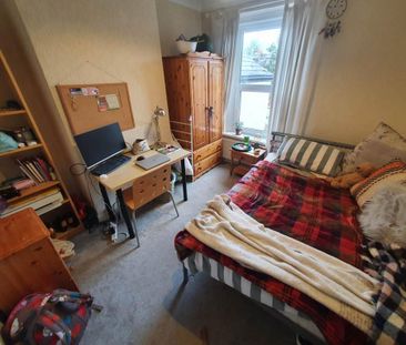 4 bedroom terraced house to rent - Photo 5