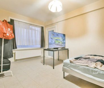 Lichtrijk twee slaapkamer appartement te huur in Oostende - Photo 3