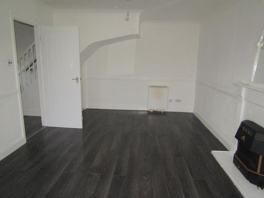 2 bedroom maisonette to rent - Photo 1
