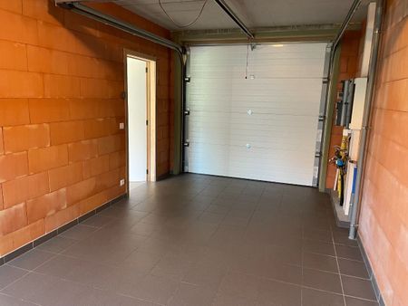 EENGEZINSWONING + garage & tuin - Foto 2