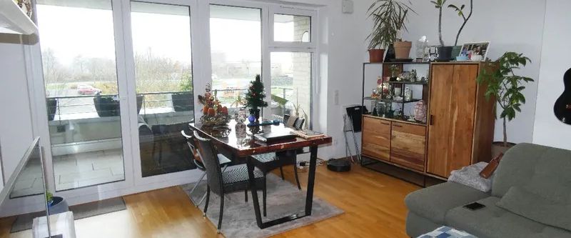 Moderne 2-Zimmer-Wohnung mit großer Sonnenloggia, Aufzug und Rheinblick - Foto 1